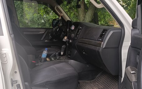 Mitsubishi Pajero IV, 2014 год, 2 100 000 рублей, 3 фотография