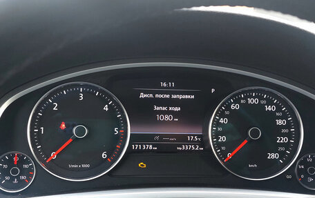 Volkswagen Touareg III, 2011 год, 2 800 000 рублей, 11 фотография