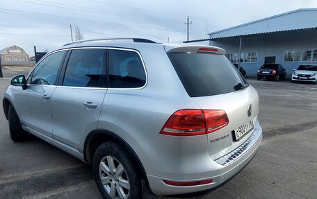 Volkswagen Touareg III, 2011 год, 2 800 000 рублей, 10 фотография