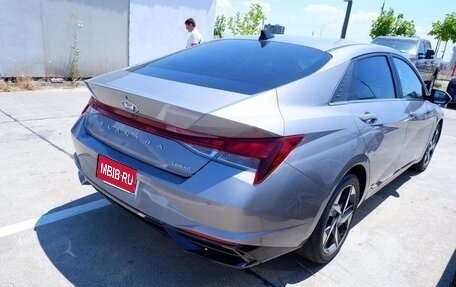 Hyundai Elantra, 2022 год, 2 100 000 рублей, 3 фотография