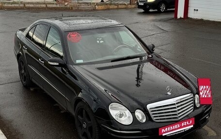 Mercedes-Benz E-Класс, 2004 год, 900 000 рублей, 3 фотография