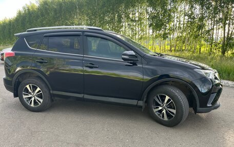 Toyota RAV4, 2017 год, 1 947 000 рублей, 12 фотография