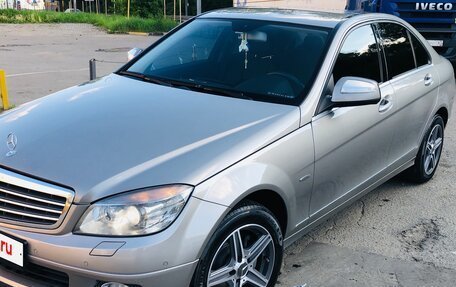 Mercedes-Benz C-Класс, 2008 год, 850 000 рублей, 1 фотография