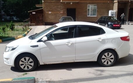 KIA Rio III рестайлинг, 2013 год, 800 000 рублей, 1 фотография