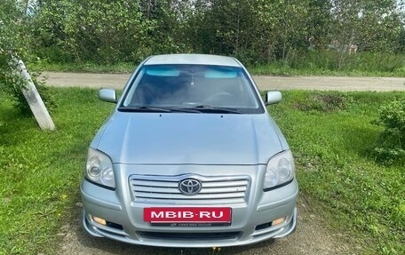 Toyota Avensis III рестайлинг, 2004 год, 480 000 рублей, 2 фотография