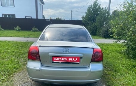 Toyota Avensis III рестайлинг, 2004 год, 480 000 рублей, 5 фотография