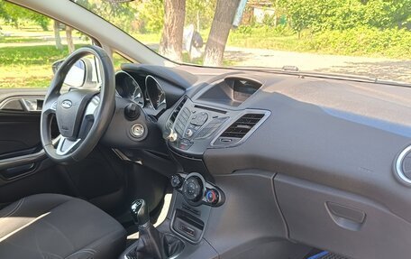 Ford Fiesta, 2015 год, 750 000 рублей, 4 фотография