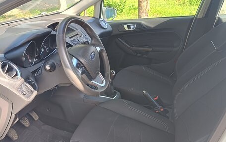 Ford Fiesta, 2015 год, 750 000 рублей, 13 фотография