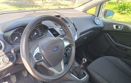 Ford Fiesta, 2015 год, 750 000 рублей, 16 фотография