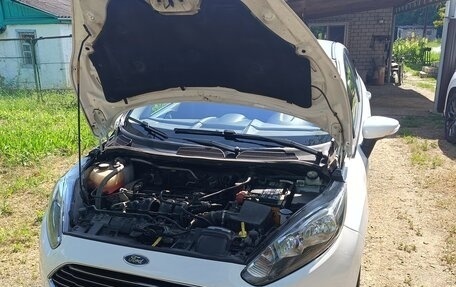 Ford Fiesta, 2015 год, 750 000 рублей, 10 фотография