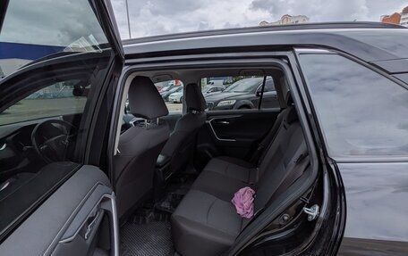 Toyota RAV4, 2019 год, 3 000 000 рублей, 10 фотография