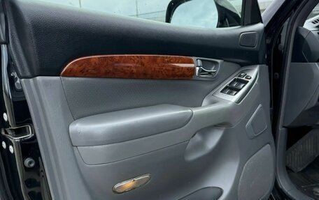 Toyota Land Cruiser Prado 120 рестайлинг, 2006 год, 2 350 000 рублей, 14 фотография