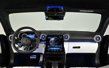 Mercedes-Benz AMG GT, 2024 год, 19 000 000 рублей, 25 фотография