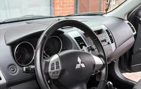 Mitsubishi Outlander III рестайлинг 3, 2012 год, 1 450 000 рублей, 4 фотография