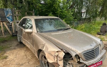 Mercedes-Benz E-Класс, 2000 год, 175 000 рублей, 3 фотография