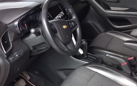 Chevrolet Trax, 2021 год, 1 550 000 рублей, 9 фотография