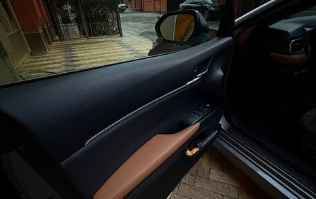 Toyota Camry, 2022 год, 3 650 000 рублей, 8 фотография