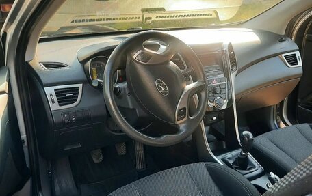 Hyundai i30 II рестайлинг, 2013 год, 1 000 000 рублей, 8 фотография
