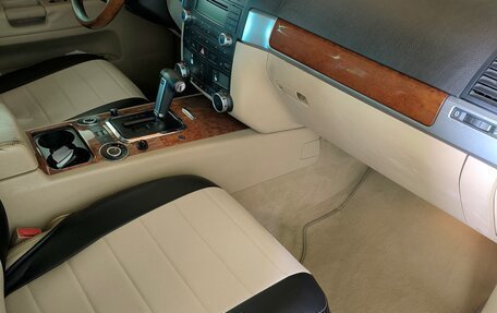 Volkswagen Touareg III, 2005 год, 1 100 000 рублей, 6 фотография