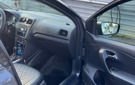 Volkswagen Polo VI (EU Market), 2011 год, 500 000 рублей, 10 фотография