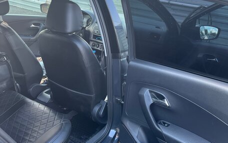 Volkswagen Polo VI (EU Market), 2011 год, 500 000 рублей, 11 фотография