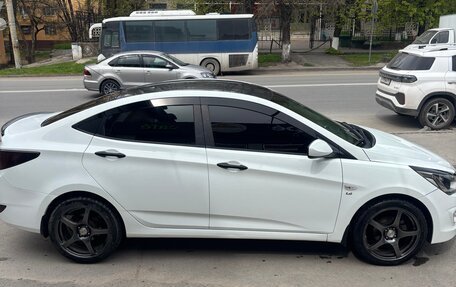 Hyundai Solaris II рестайлинг, 2015 год, 1 250 000 рублей, 3 фотография