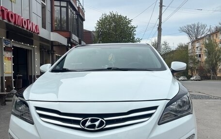 Hyundai Solaris II рестайлинг, 2015 год, 1 250 000 рублей, 8 фотография