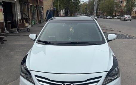 Hyundai Solaris II рестайлинг, 2015 год, 1 250 000 рублей, 9 фотография