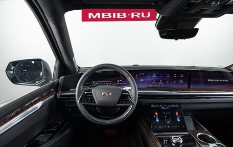 Cadillac Escalade V, 2025 год, 21 490 000 рублей, 13 фотография