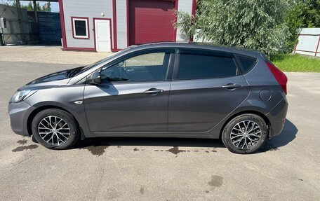 Hyundai Solaris II рестайлинг, 2012 год, 850 000 рублей, 2 фотография