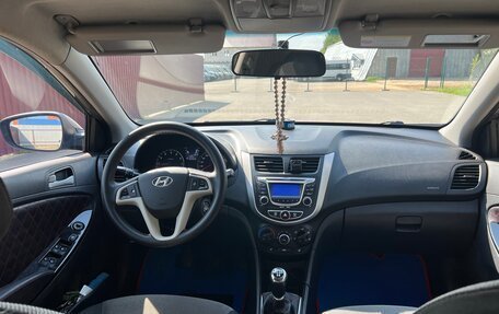 Hyundai Solaris II рестайлинг, 2012 год, 850 000 рублей, 10 фотография
