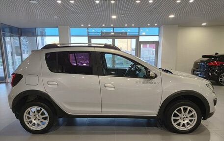 Renault Sandero II рестайлинг, 2016 год, 914 000 рублей, 5 фотография