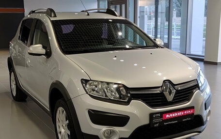 Renault Sandero II рестайлинг, 2016 год, 914 000 рублей, 3 фотография