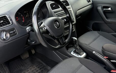 Volkswagen Polo VI (EU Market), 2017 год, 900 000 рублей, 9 фотография