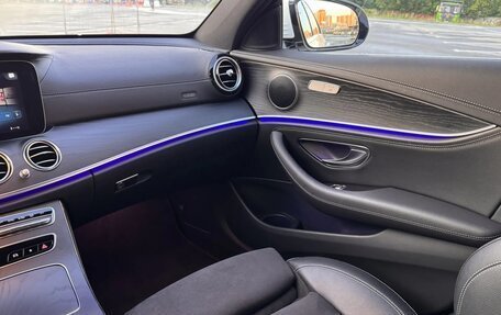Mercedes-Benz E-Класс, 2022 год, 4 950 000 рублей, 10 фотография