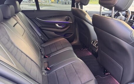 Mercedes-Benz E-Класс, 2022 год, 4 950 000 рублей, 17 фотография