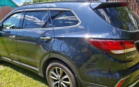 Hyundai Santa Fe III рестайлинг, 2017 год, 2 450 000 рублей, 2 фотография