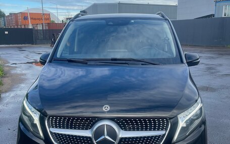 Mercedes-Benz V-Класс, 2021 год, 5 500 000 рублей, 2 фотография