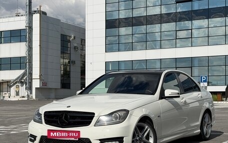 Mercedes-Benz C-Класс, 2012 год, 1 050 000 рублей, 1 фотография