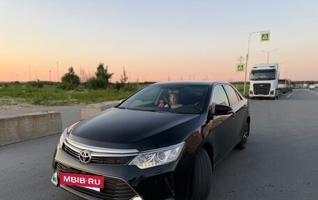 Toyota Camry, 2015 год, 1 980 000 рублей, 4 фотография