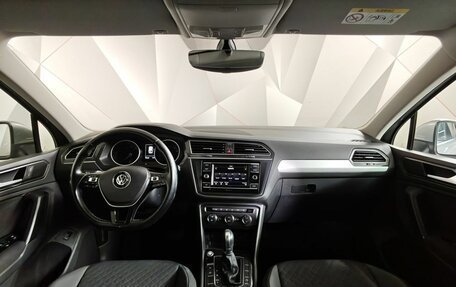 Volkswagen Tiguan II, 2017 год, 1 843 000 рублей, 14 фотография