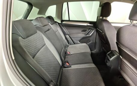 Volkswagen Tiguan II, 2017 год, 1 843 000 рублей, 16 фотография