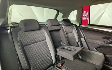 Volkswagen Tiguan II, 2017 год, 1 843 000 рублей, 17 фотография