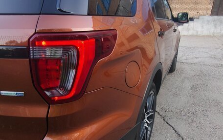Ford Explorer VI, 2015 год, 2 420 000 рублей, 3 фотография
