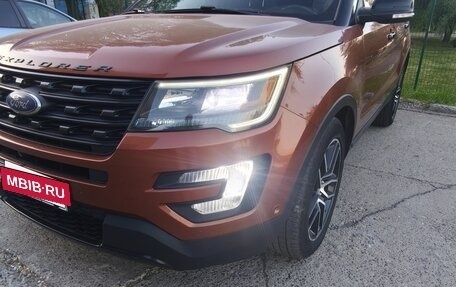 Ford Explorer VI, 2015 год, 2 420 000 рублей, 2 фотография