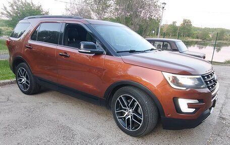 Ford Explorer VI, 2015 год, 2 420 000 рублей, 31 фотография