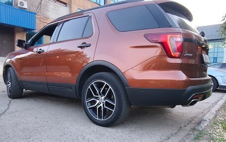 Ford Explorer VI, 2015 год, 2 420 000 рублей, 33 фотография