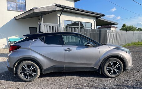 Toyota C-HR I рестайлинг, 2019 год, 2 800 000 рублей, 4 фотография