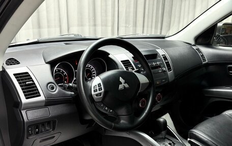 Mitsubishi Outlander III рестайлинг 3, 2010 год, 1 129 000 рублей, 9 фотография