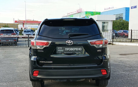 Toyota Highlander III, 2015 год, 3 000 000 рублей, 10 фотография
